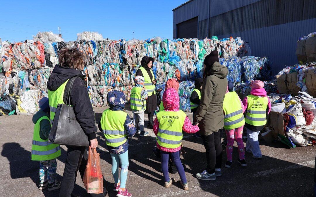 Ekskursija Tukuma pārkraušanas un šķirošanas stacijā
